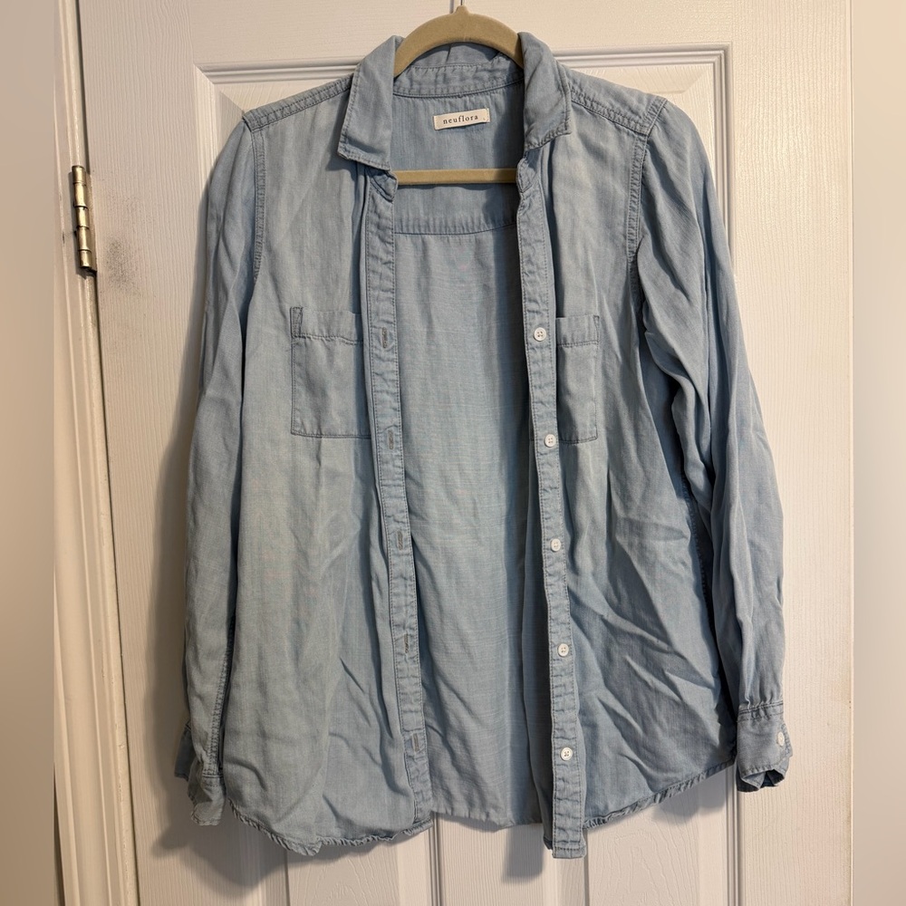 Neuflora Light Wash Denim Chambray Button Down Shirt